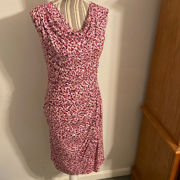 Ann Taylor stretch, ruched dress.  Comfy! Some slight wear (vintage!) - Picture 1 of 6
